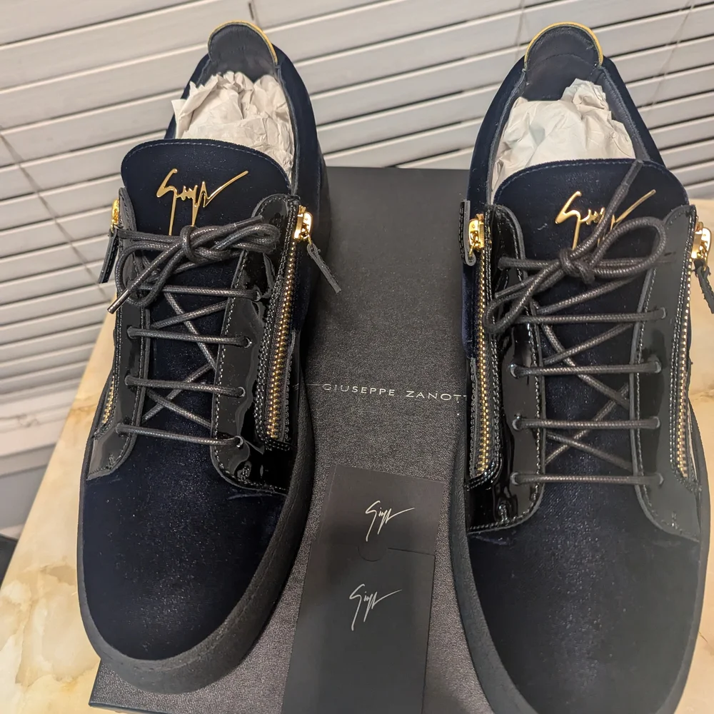 Giuseppe Zanotti Men's Black Sneakers - Picture 2 of 15